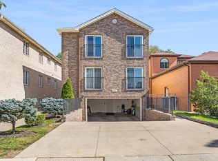 4237 N Mobile Ave #1, Chicago, IL 60634