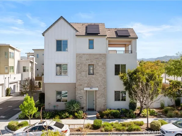 129 Sculpture, Irvine, CA 92618