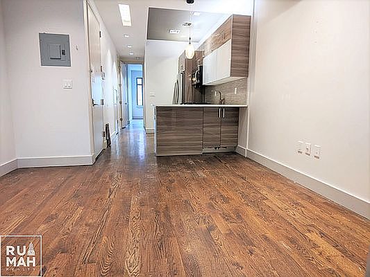2nd image of 177 Wyckoff Ave APT 1R