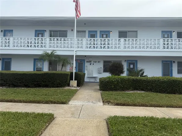 8555 112th St APT 204, Seminole, FL 33772