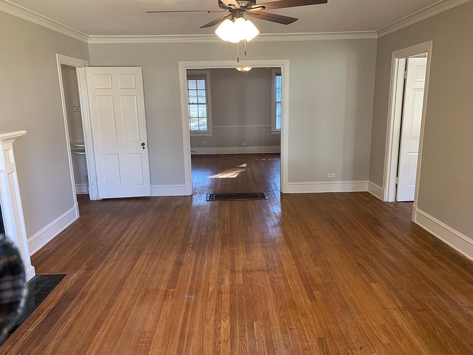 2nd image of 515 Stephenson St