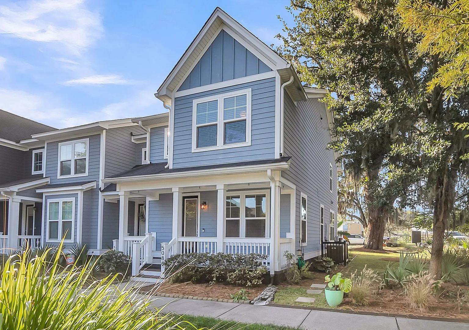 Stunning 3-Bed 2.5-Bath Home in Park Circle at Oak Terrace Preserve — Photo 1
