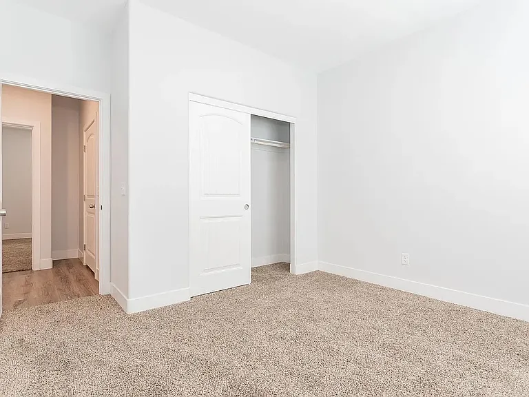1641 S Dandelion St #1 — Photo 2