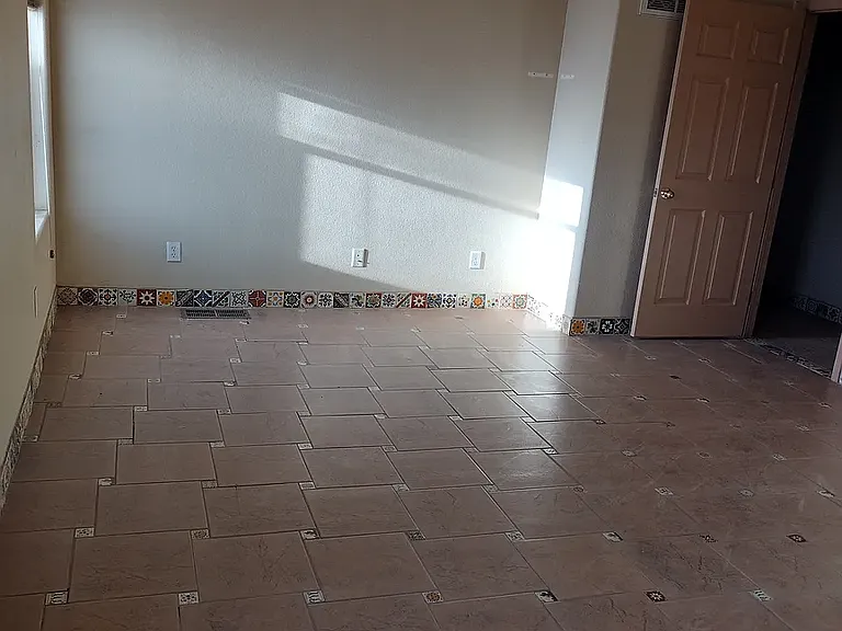 350 Scorpio Loop — Photo 18