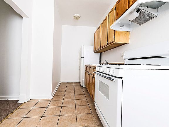 4th image of 6000 S Prairie Ave #6002-3