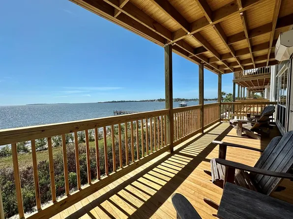 4050 G St UNIT 402, Cedar Key, FL 32625