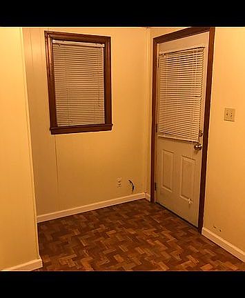 Office/toy rm w/ex door