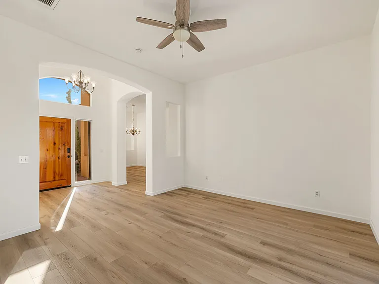 18 Tucson Cir — Photo 3