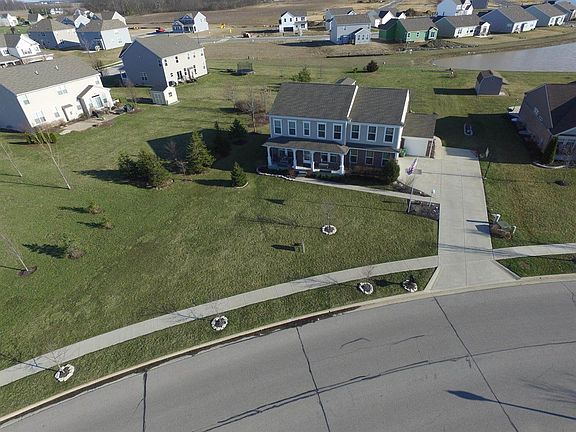 3rd image of 1658 Adena Pointe Dr