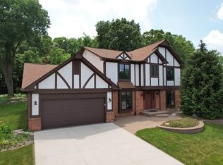 769 Snowmass Dr, Rochester Hills, MI 48309