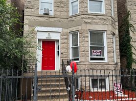 6619 S Marquette Rd, Chicago, IL