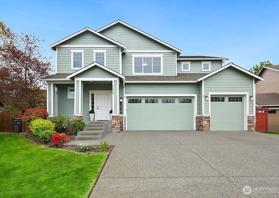 1st image of 13929 17th Avenue W