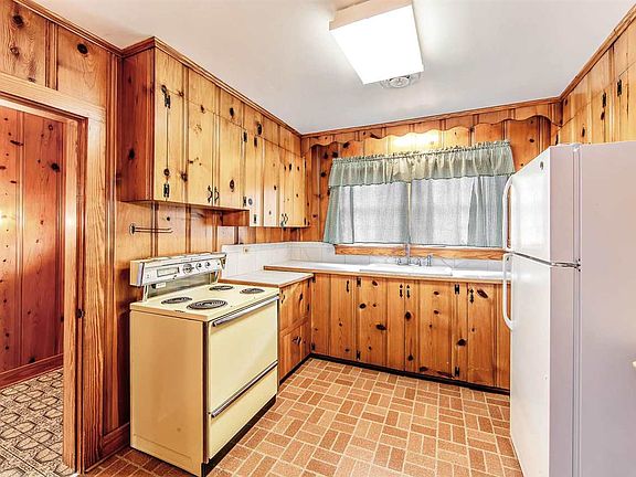 5th image of 808 Jefferson St