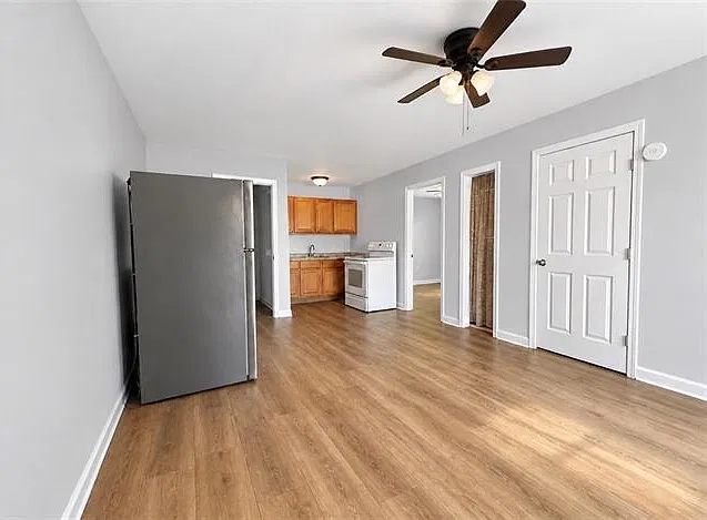 2 bed, 1.0 bath, 600 sqft, $900 — Photo 3