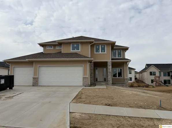 5504 N 205th St, Elkhorn, NE 68022