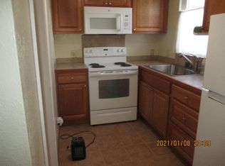 655 9th St #B, Lakeport, CA 95453