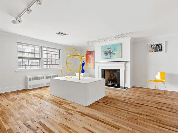 13 East 69th Street image 11 of 15