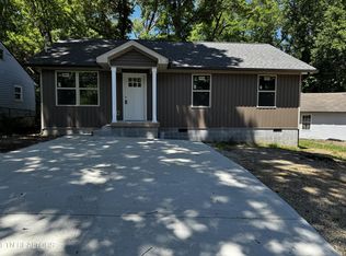 121 Jonathan Ln, Oak Ridge, TN 37830