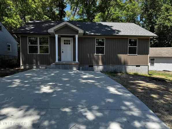 121 Jonathan Ln, Oak Ridge, TN 37830