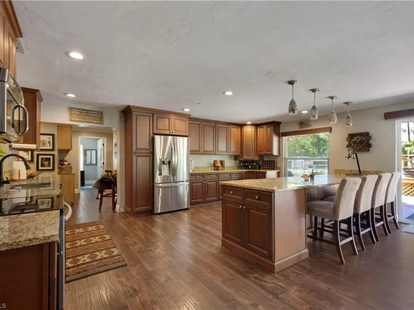 25314 Pinson DR, BONITA SPRINGS, FL 34135