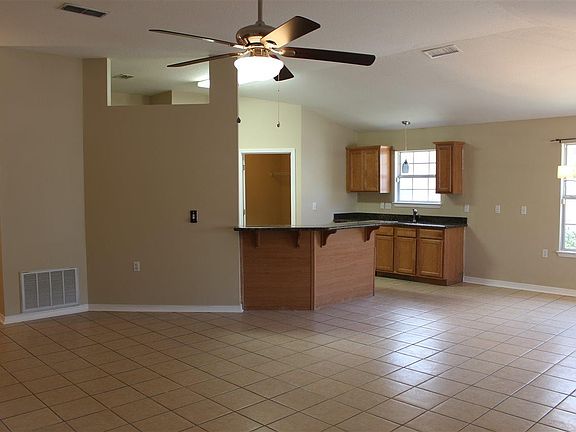 4th image of 2372 Bur Oak Dr