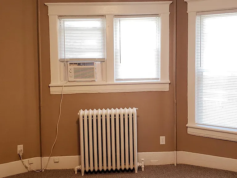 412 Woods Ave SW #4 — Photo 9