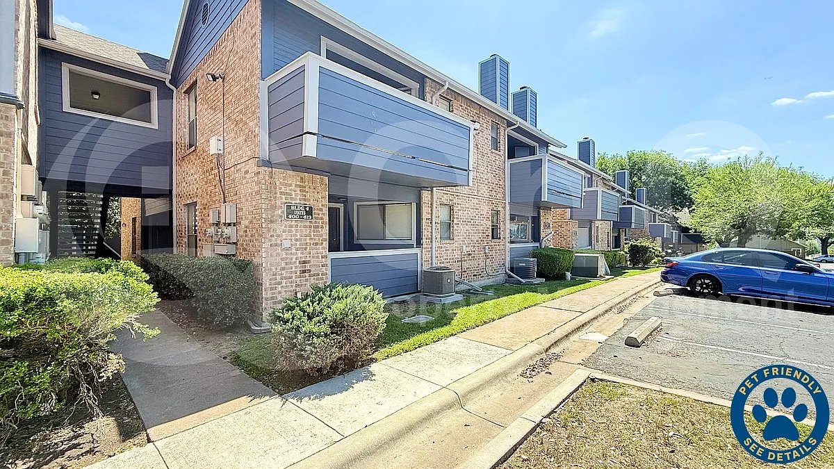 1 bed, 1.0 bath, 389 sqft, $745 — Photo 1