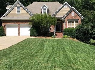 924 Gateshead Ln, Matthews, NC 28105