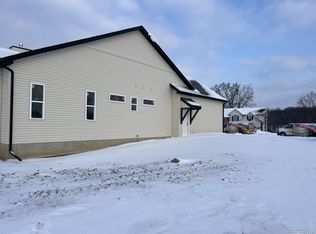 2878 Clivedon Rd, Howell, MI 48843