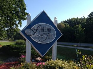 100 Dewey Ave, Fontana, WI 53125