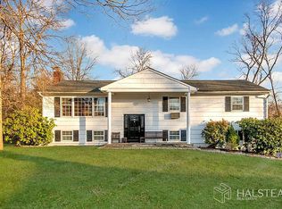 9 Tarone Dr, Westport, CT 06880