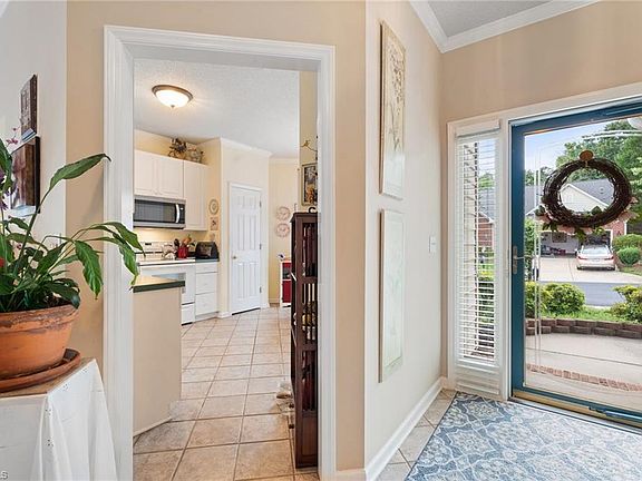 5th image of 113 Riverwalk Ln