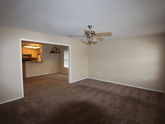 2nd image of 211 Willowbrook Ln