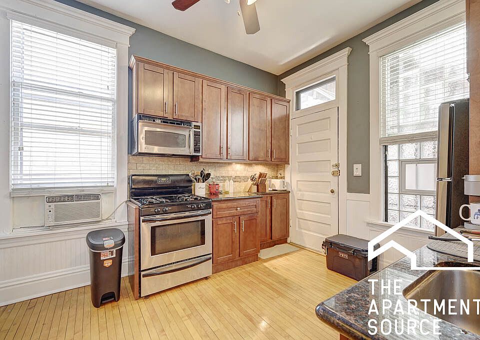 1st image of 3611 N Wilton Ave #2