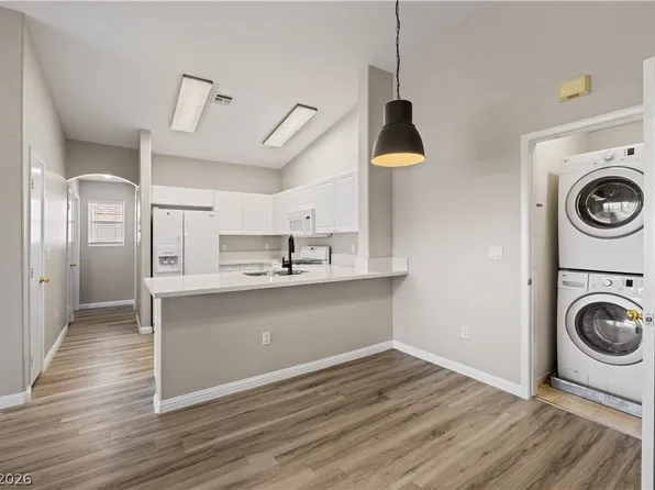 8777 Roping Rodeo Ave Unit 101, Las Vegas, NV 89178
