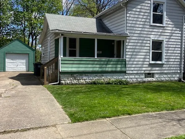 421 Alexander St, Akron, OH 44306