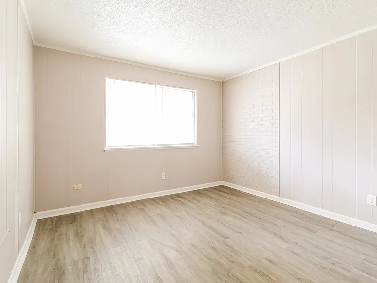 742411_019_living_room_13620256.jpg