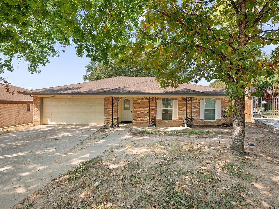 1st image of 1617 Bedford Oaks Dr
