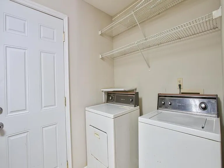 807 Richmond Street — Photo 2
