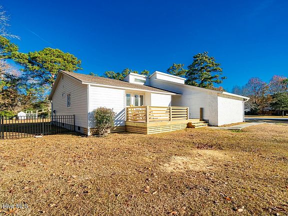 2nd image of 3600 Meadow Drive