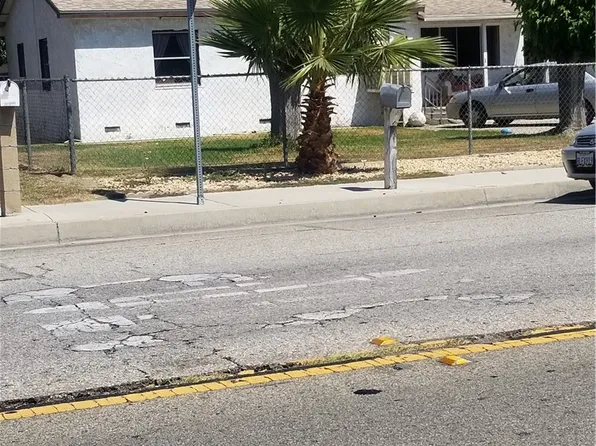 9975 Palmetto Ave, Bloomington, CA 92316