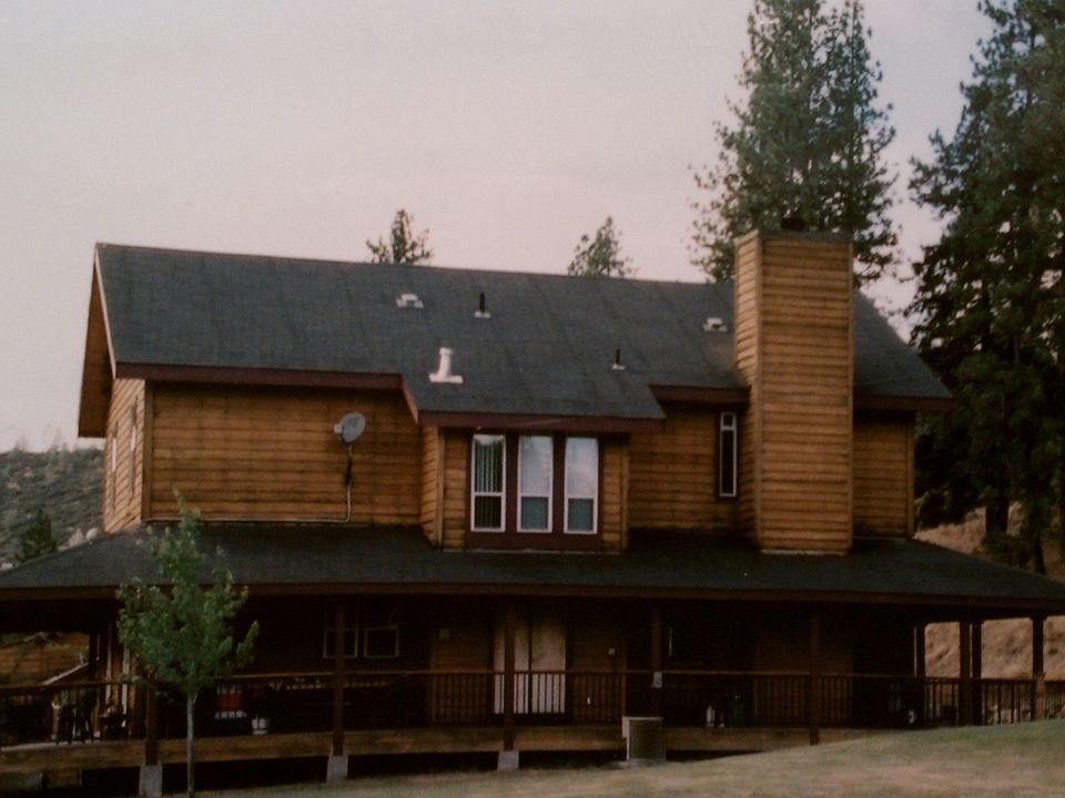 2nd image of 12905 Bottle Rock Rd