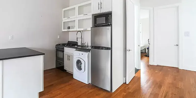 Rented by Hagstrom Management Inc | media 22