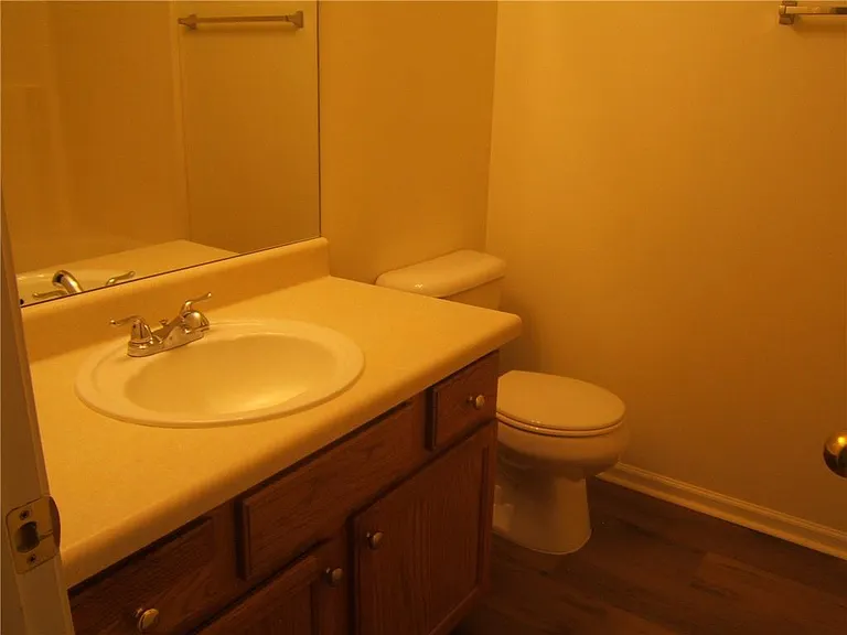7202 Georges Way — Photo 10