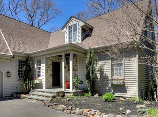 60 Morning Dove Dr, Tiverton, RI 02878