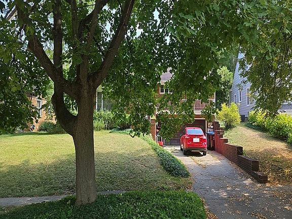 2nd image of 710 Collegewood St