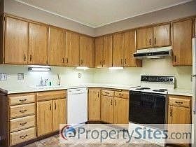 5th image of 2223 E Carriage Ln APT 45