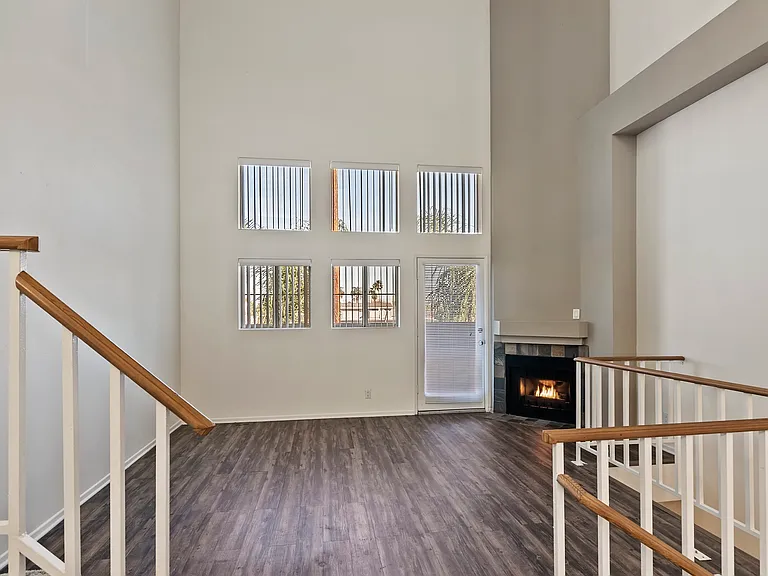 CentrePointe Apartments — Photo 30