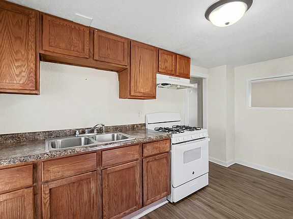 3rd image of 1312 S Meridian Ave