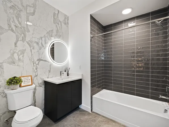 17 Avenue East image 6 of 57